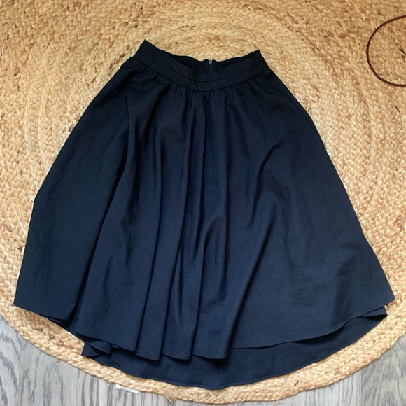 [SOLD] Zara dark navy A line pleated midi skirt - Picture 3 of 3